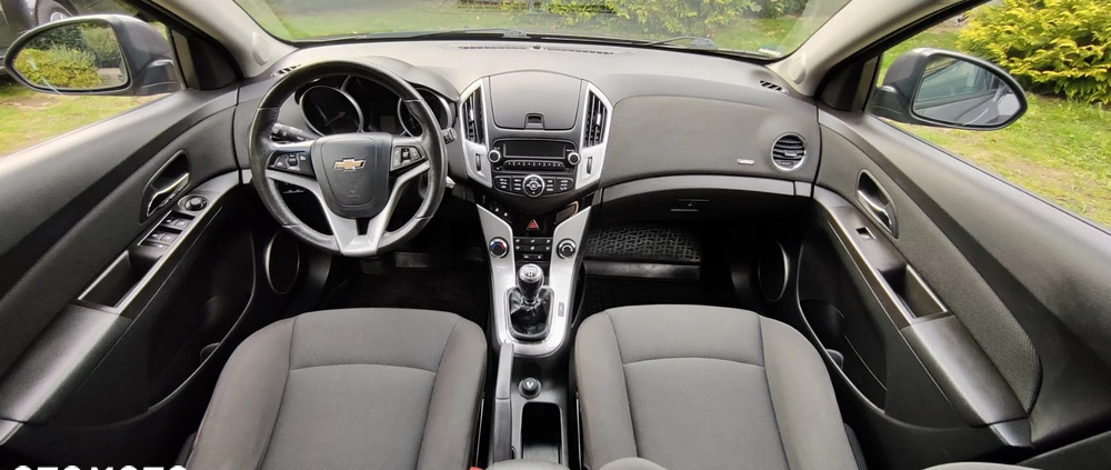 Chevrolet Cruze cena 25800 przebieg: 157000, rok produkcji 2013 z Barlinek małe 742